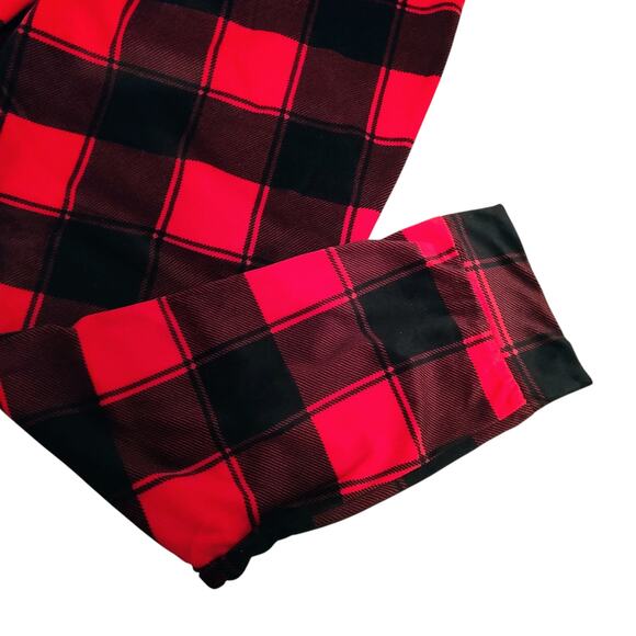 Sonoma Goods for Life XXL Women’s Red Black Plaid Pajama Set With Socks - Picture 9 of 12